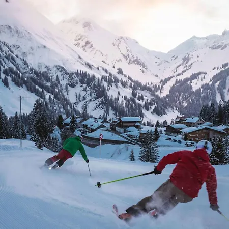 Amazing In Apartment *